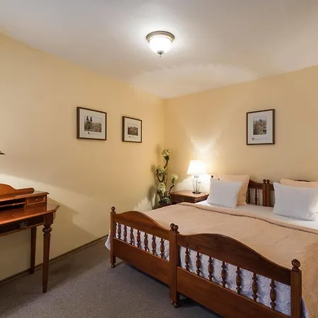 Aurus By Adrez Отель