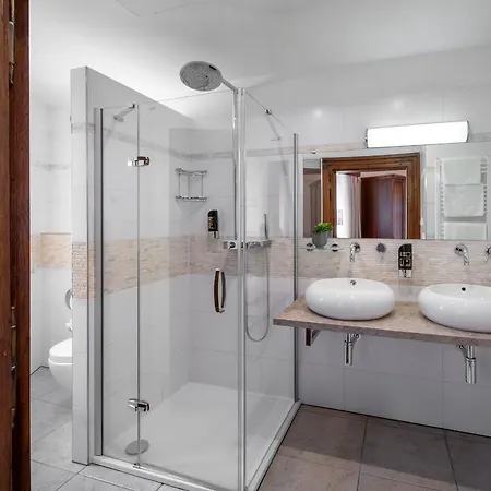 Hotel Aurus By Residences 4*