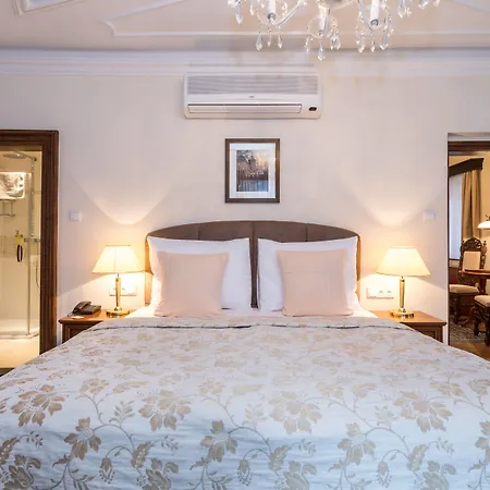 Hotel Aurus By Adrez Praga