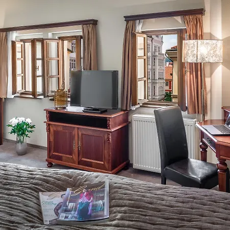 Hotel Aurus By Adrez Praga