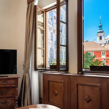 Hotel Aurus By Adrez 4*