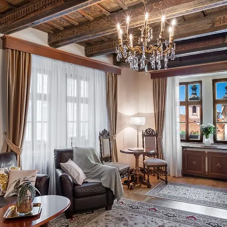 Hotel Aurus By Adrez