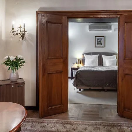 Aurus By Adrez Hotel