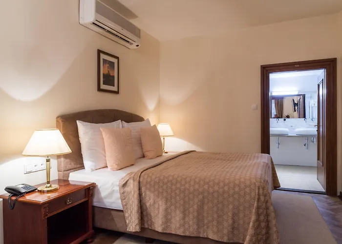 Aurus By Adrez Hotel 4*