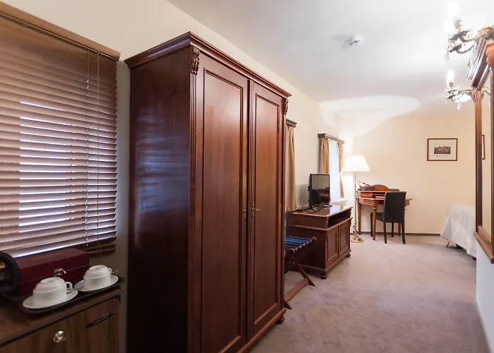 Aurus By Adrez Prague