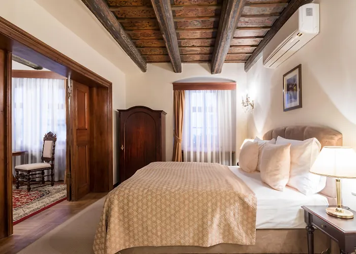 Aurus By Adrez Prague