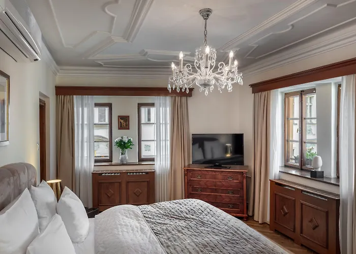 Hotel Aurus By Adrez